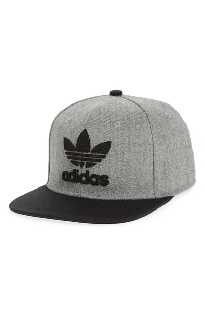 Shop Adidas Originals Trefoil Chain Snapback Baseball Cap - Grey In Heather Grey/ Black