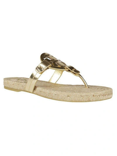 Shop Tory Burch Feather Flat Sandals In Gold