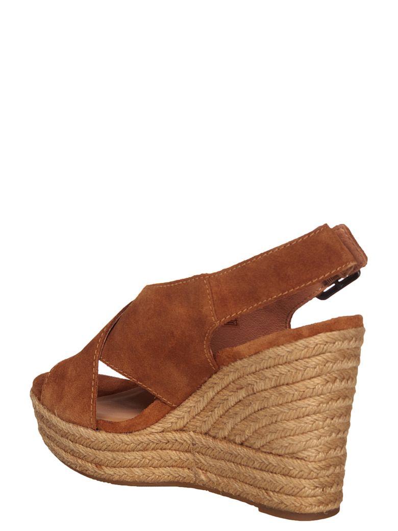 ugg brown platform