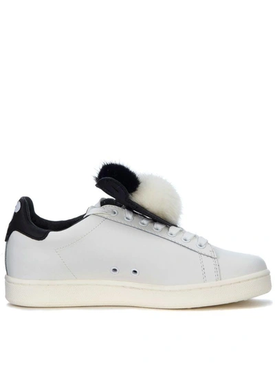 Shop Moa Master Of Arts Sneaker Moa In Pelle Bianca Con Topolino In Pelliccia In Bianco
