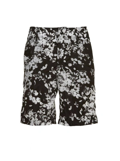 Shop Givenchy Floral Fitted Shorts In Nero-grigio