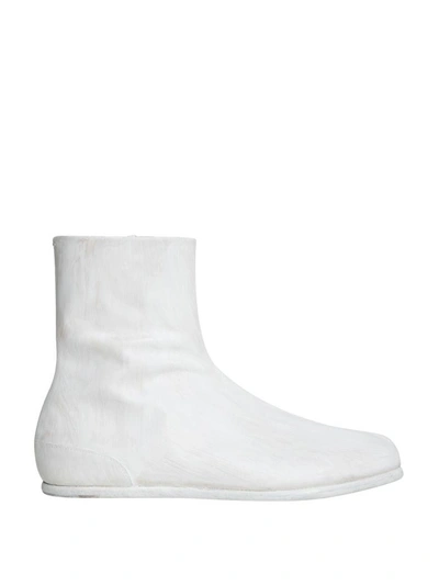 Shop Maison Margiela Painted Tabi Leather Boots In Bianco