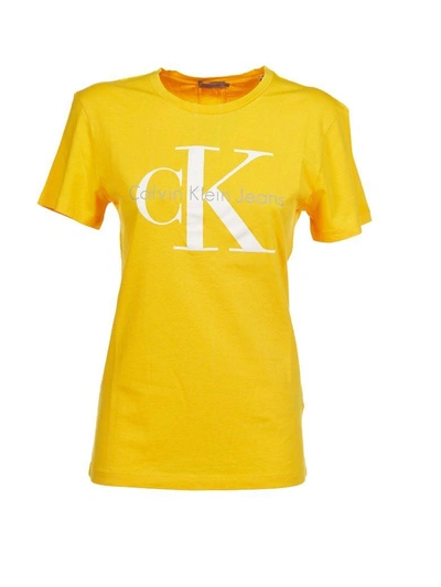 Shop Calvin Klein Jeans Est.1978 Calvin Klein Logo Print T-shirt In Giallo-bianco
