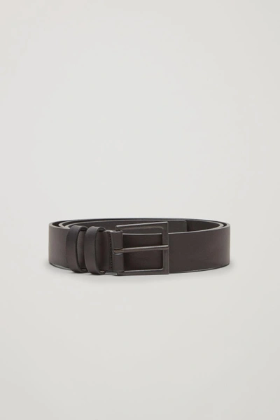 Shop Cos Classic Leather Belt In Black