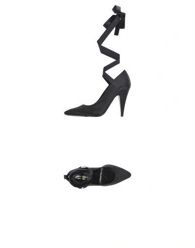 Shop Alberta Ferretti Pump In Black