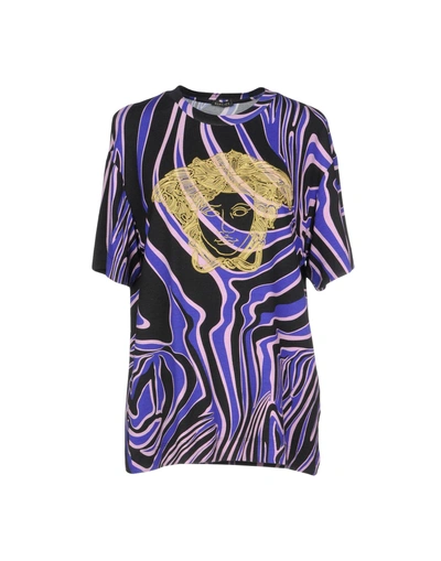 Shop Versace T-shirt In Purple