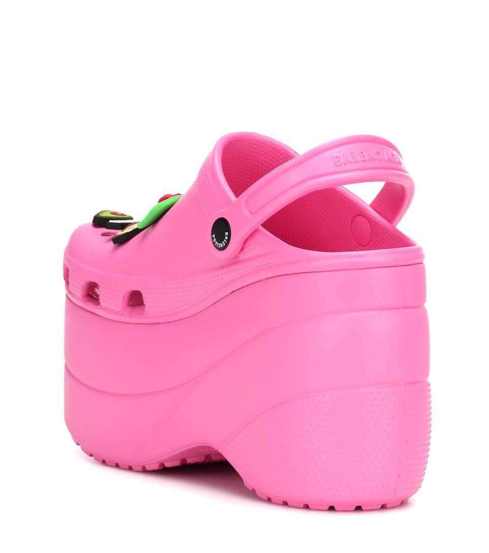 balenciaga pink crocs