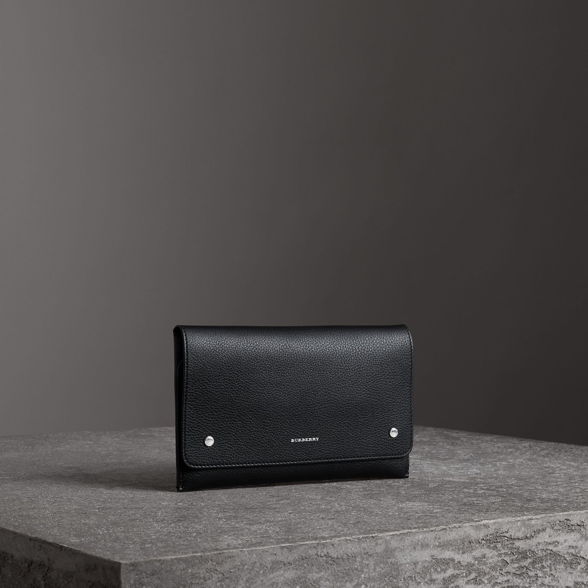 burberry wristlet clutch