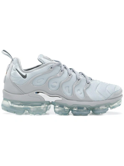 air vapormax plus sneakers