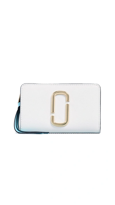 Shop Marc Jacobs Snapshot Compact Wallet In Porcelain
