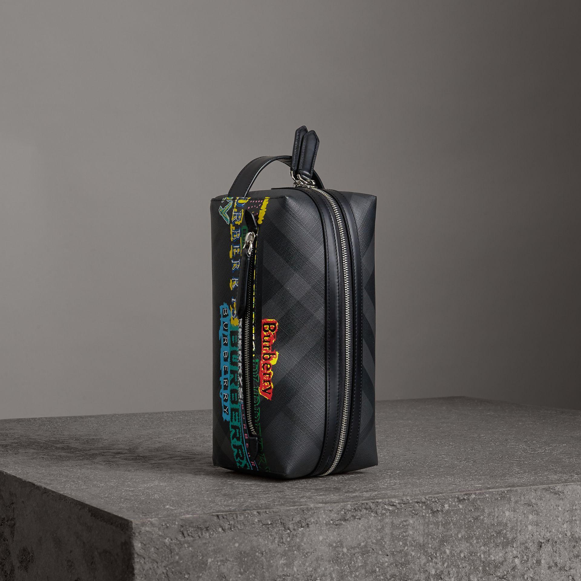 burberry travel pouch