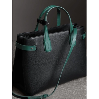 Shop Burberry The Medium Banner In Two-tone Leather In Black/sea Green