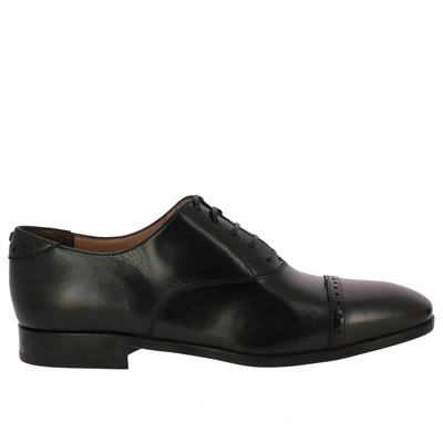 Shop Ferragamo Brogue Shoes Shoes Men Salvatore  In Black