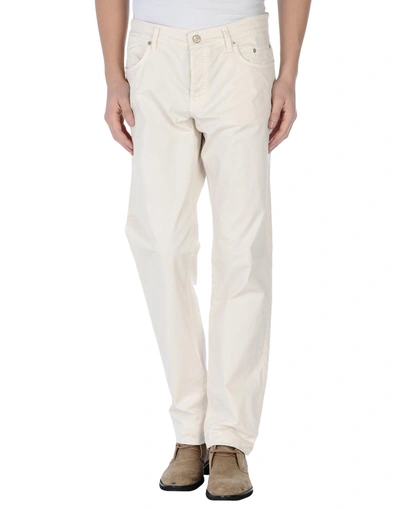 Shop Siviglia Casual Pants In Ivory