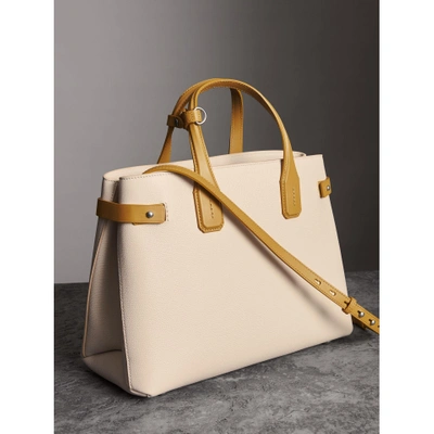 Shop Burberry The Medium Banner In Two-tone Leather In Limestone/cornflower Yellow