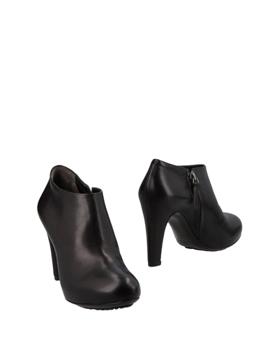 Shop Roberto Del Carlo Ankle Boot In Black