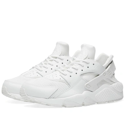 Shop Nike Air Huarache Run Se W In White