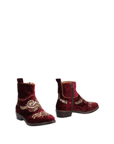 Shop Coral Blue Stiefelette In Maroon