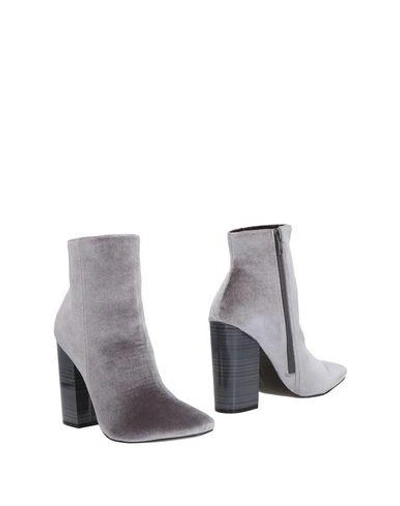 Shop Windsor Smith Woman Ankle Boots Light Grey Size 10 Textile Fibers