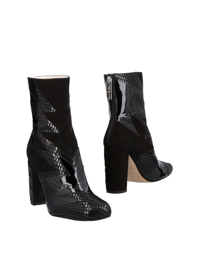 Shop Terry De Havilland Ankle Boot In Black