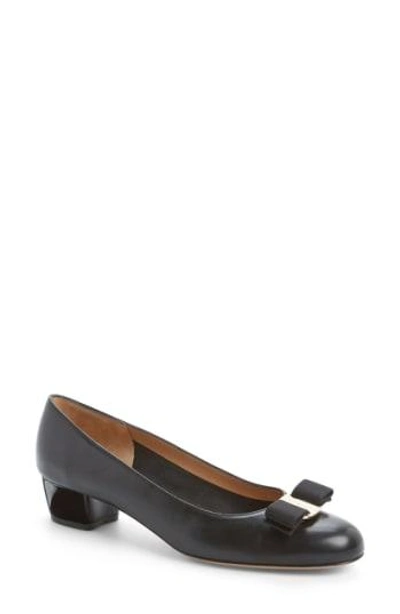 Shop Ferragamo Vara Pump In Nero Leather