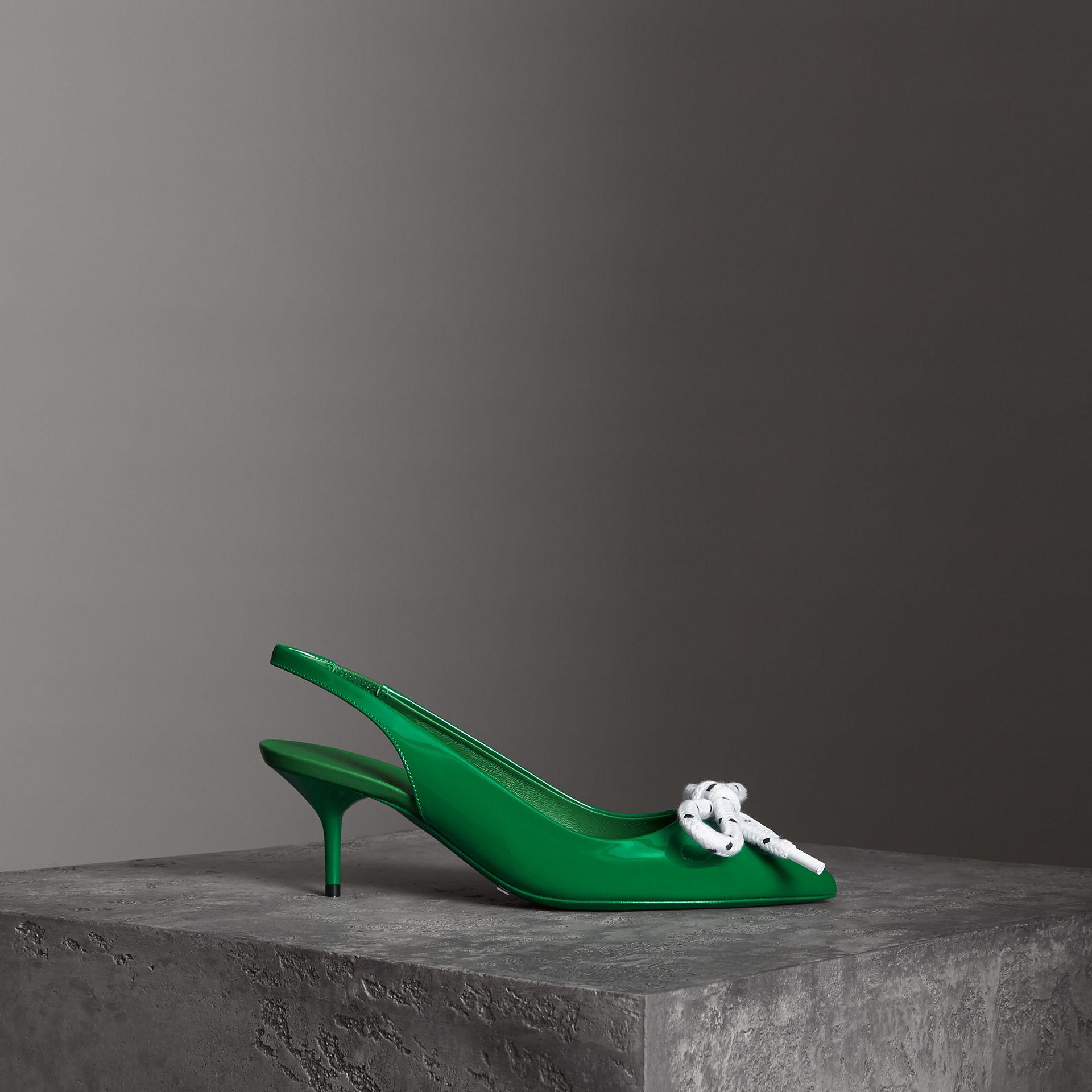 burberry pumps green