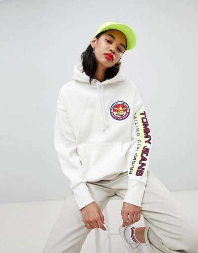 Tommy Jeans 90s Capsule 5.0 Sailing Hoodie With Sleeve Logo - White |  ModeSens