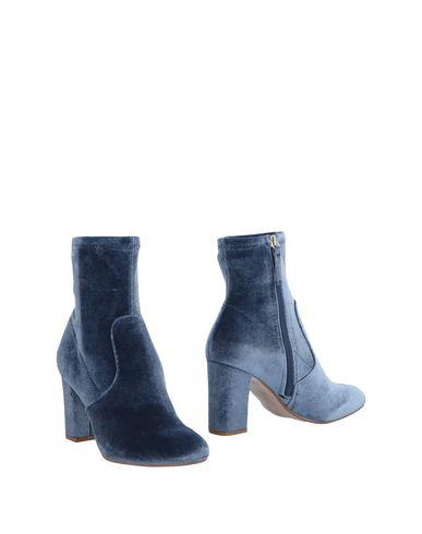 steve madden blue suede boots