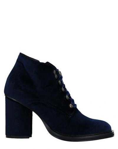 Shop Tipe E Tacchi Ankle Boot In Dark Blue