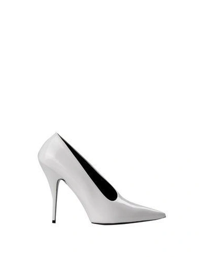 Shop Stella Mccartney Pump In White