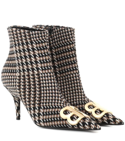 Shop Balenciaga Bb Houndstooth Ankle Boots In Beige