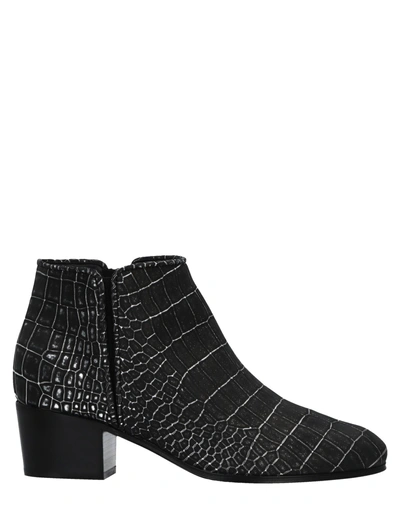 Shop Giuseppe Zanotti Ankle Boot In Steel Grey