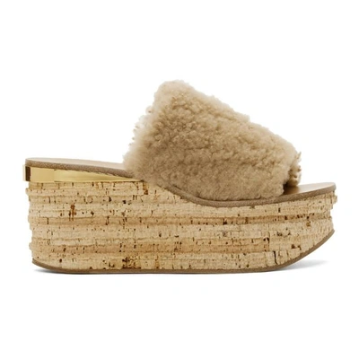 Shop Chloé Chloe Beige Shearling Camille Flatform Sandals In Nr6e9 Pinks