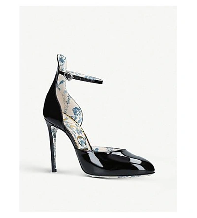 Shop Gucci Daisy D'orsay 105 Patent-leather Courts In Black