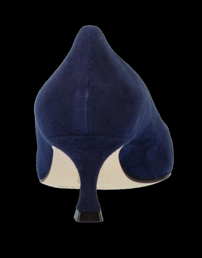 Shop Manolo Blahnik Srila Suede Pump In Navy