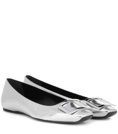 Shop Roger Vivier Gommette Leather Ballet Flats In Silver
