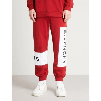 Shop Givenchy 标志-打印 棉-球衣 慢跑 底部 In Red