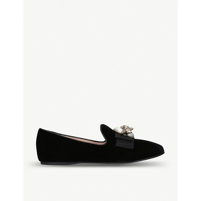 Shop Gucci Etoile Faux-pearl Embellished Velvet Loafers In Black