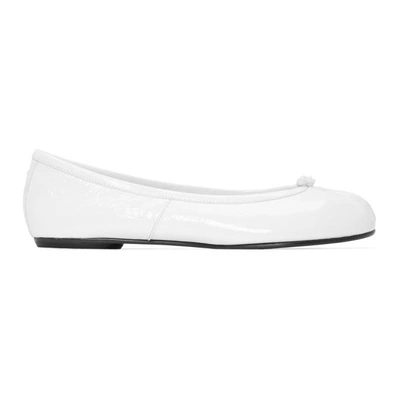 Shop Maison Margiela White Patent Tabi Ballerina Flats In T1003 White