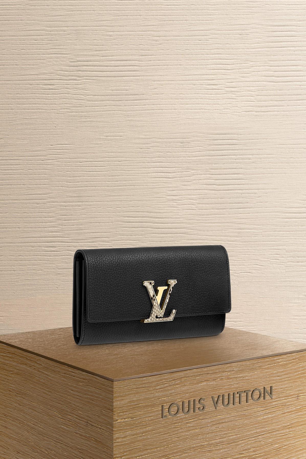 lv capucines wallet