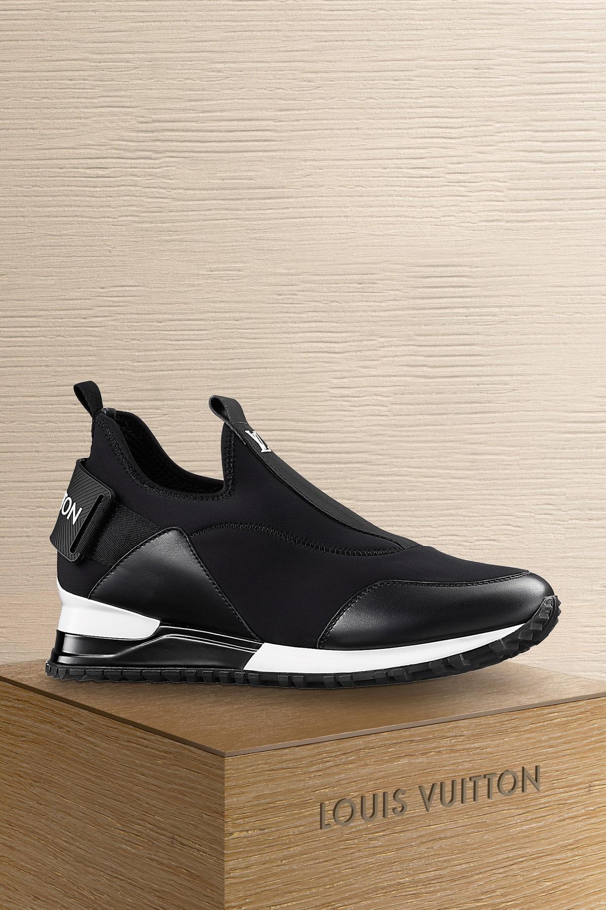 1.5 inch heel booties