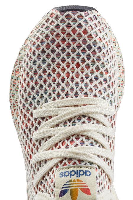 deerupt runner pride