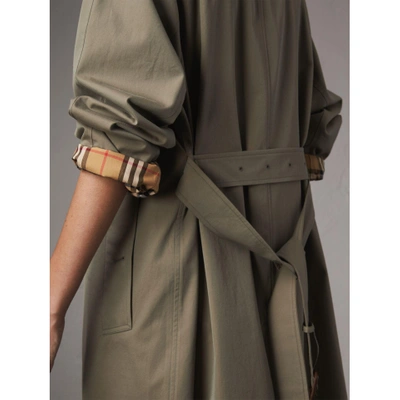Shop Burberry The Brighton – Extra-long Car Coat In Chalk Green