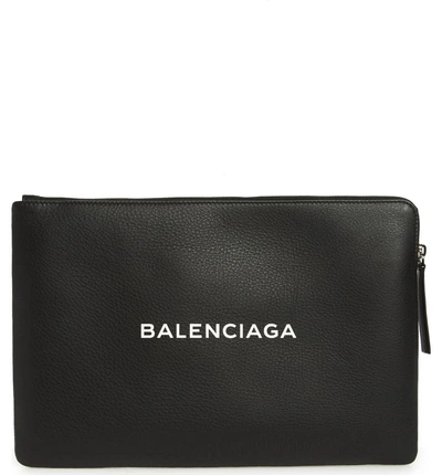 Shop Balenciaga Balencia Large Everyday Leather Pouch In Noir/ Blanc