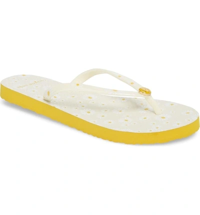 Shop Tory Burch Thin Flip Flop In Daisy/ Daisy