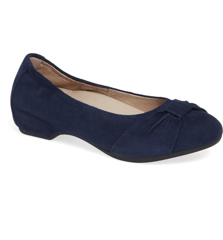 dansko lina bow pump