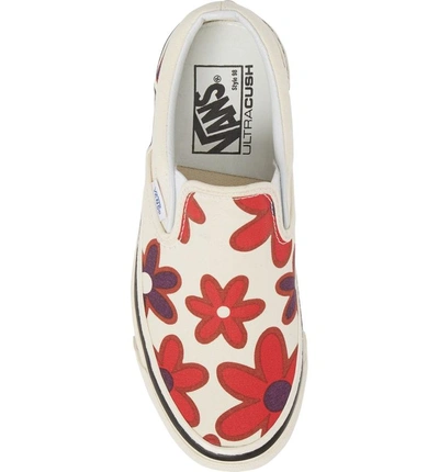 Shop Vans Anaheim Factory 98 Dx Slip-on In Original White/ Flower Power