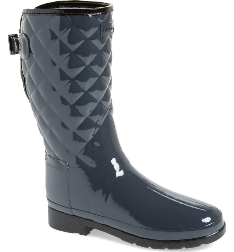 refined high gloss quilted short rain boot