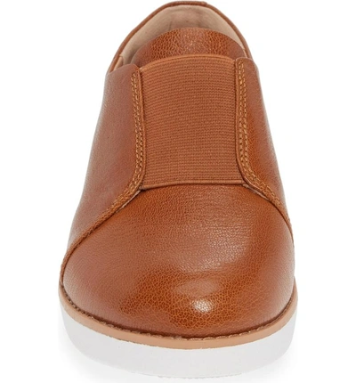 Shop Fitflop Laceless Derby In Tumbled Tan Leather