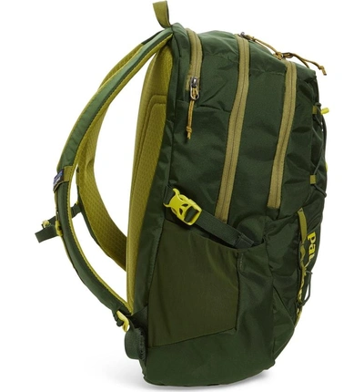 Shop Patagonia 30l Chacabuco Backpack - Green In Glades Green